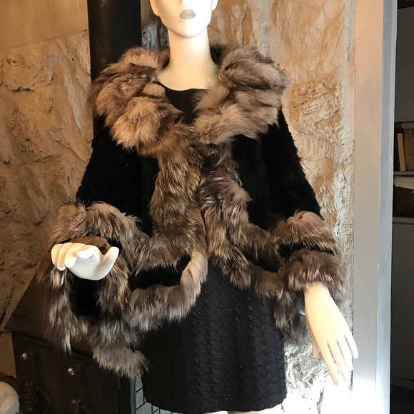 Natural Rabbit fur cloak - Picture 7 of 10